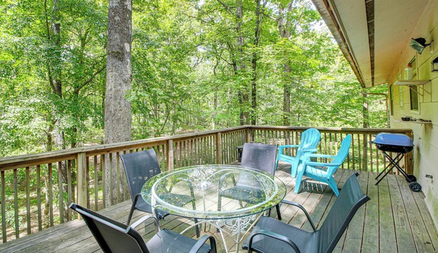 1/2 Mi to DeSoto Lake: Hot Springs Village Home