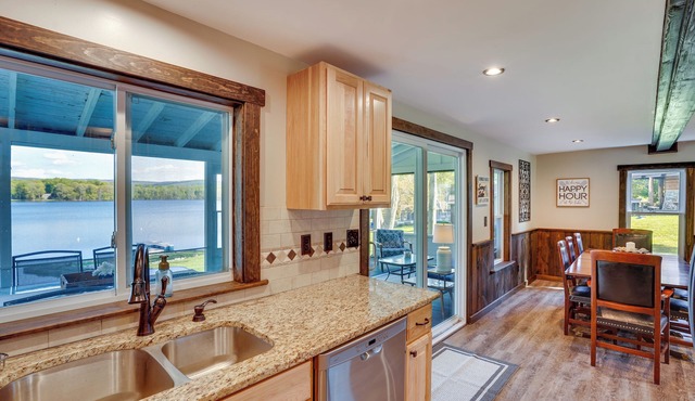 1/2 Mi to Song Mountain Resort: Ski Getaway!