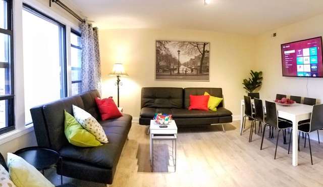 1 #33 - 4 Bedroom/2 Bath Condo near McCormick Place, Wintrust Arena, Chinatown