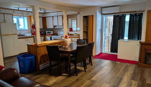 1-3780 4-bedroom apartment with queen-size bed each | all included