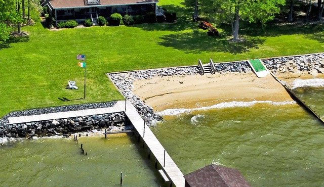 1.5 hours from D.C. - No Bay Bridge - Indoor Pool - Private Beach - Sunsets