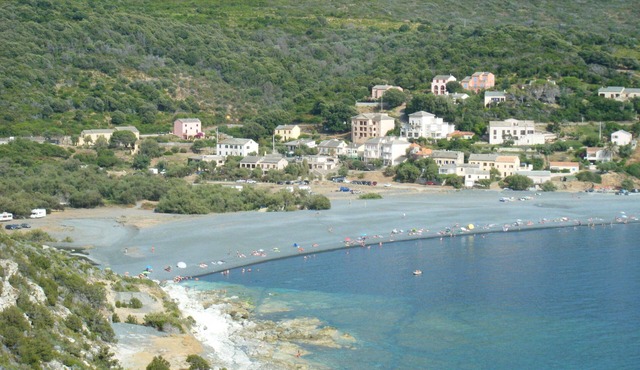 1.5 km from the sea apartment in a house with character