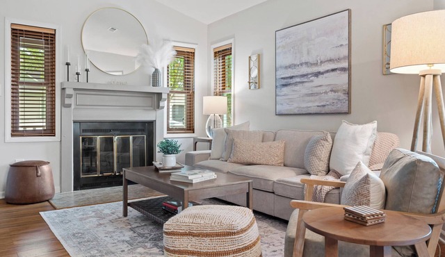 1.5 Miles to Mizzou! ~ Spacious & Updated Home~