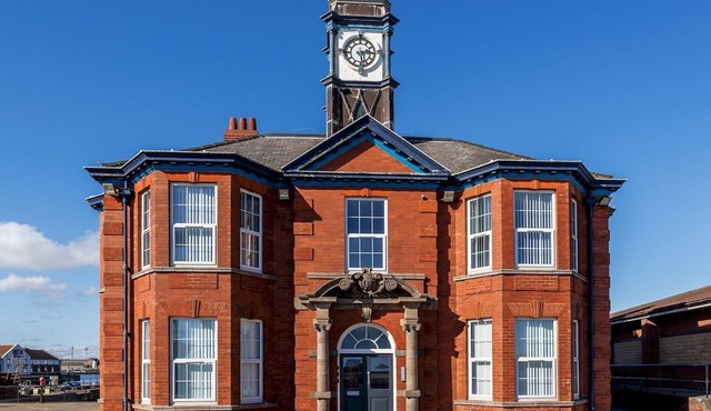 1 Abdiel House · Modern Apartment by Hartlepool Marina | Relaxing - Pass the Keys