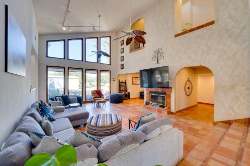 1-Acre Backyard and Gym Spacious Apopka Escape!