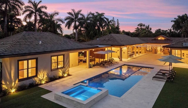 1-Acre Oasis: Pool/Spa, Pickleball, Bball & More