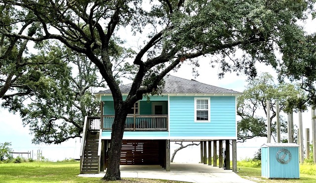 1 ACRE PRIVATE BEACH & PIER, FAMILY & PET FRIENDLY HOME