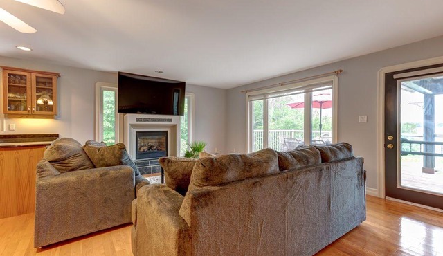 1 Acre Waterfront Property with Two Hot Tubs on Pigeon Lake