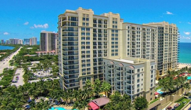 1 bd condo at Palm Beach Marriott singer Island beach resort and spa