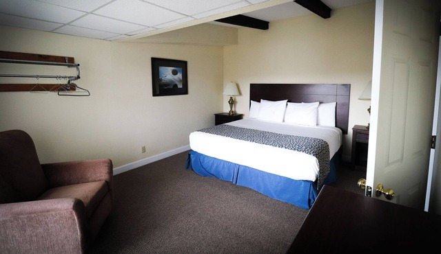 1 - BD Economy Suite Walk-in Level 211