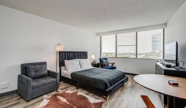 1 Bd Studio Apt|Pool|Gym|Game Room|City Views