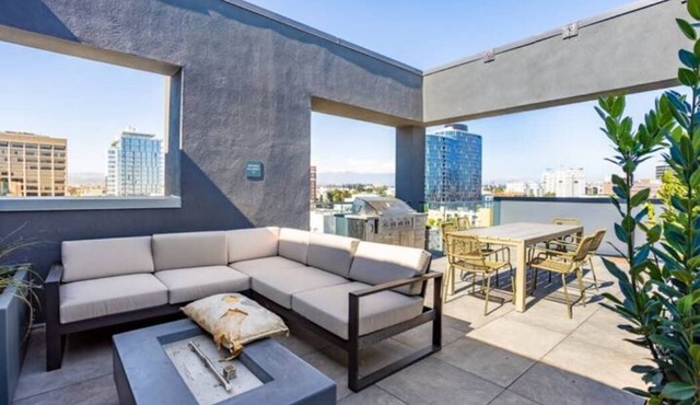 1 BD Unit at the center Ktown
