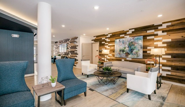 1 BDR 1 Bath Apartment Style Suite WaterWalk Overland Park -2