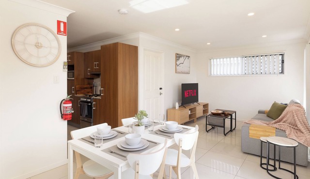 1 Bdr Apt! Private Balcony! Garage Parking! 116D1