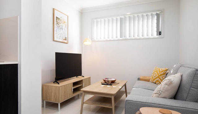 1 Bdr Apt w/AC | Kitchen | Parking ! 231F1