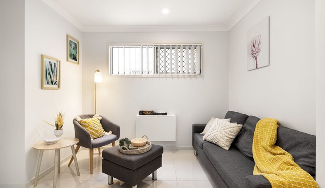 1 Bdr Apt w/AC & Kitchen | Parking | 314F1