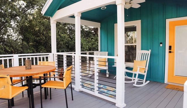 1 Bdrm, Sleeps 4, Close to water, Firepit, Pet friendly, Full Kitchen