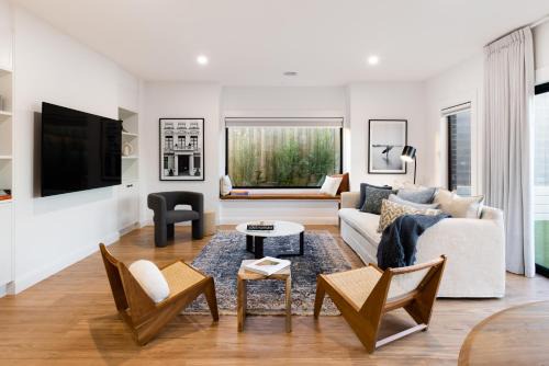 1 Beach House - Award-winning Luxury 4 Bedroom Smart Home