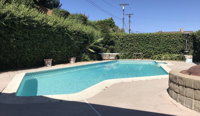 1 Bed 1 B cozy Room available in Quite Neighborhood