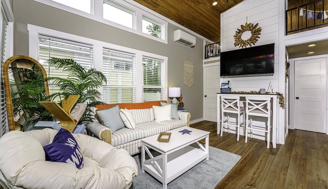 1 Bed/1 Bath w/Loft - Pet Friendly, Sleeps 4 - Sleeps 4, Pets Welcome with Registration