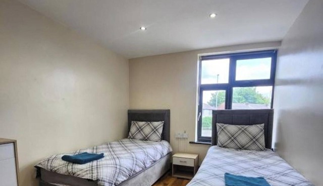 1 Bed Apartment-Free Parking-Pet Friendly