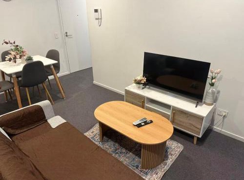 1-Bed Apt in Footscray with Pool Gym and WIFI