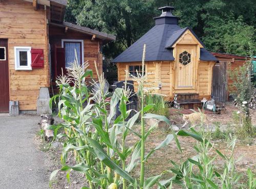 1 Bed Cabin - Sleeps 4 - Pets - Lake - Wifi