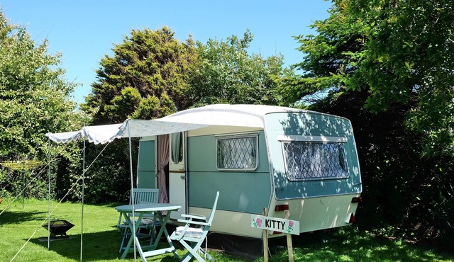 1 Bed Caravan Sleeps 2 - Garden, Pets, Parking