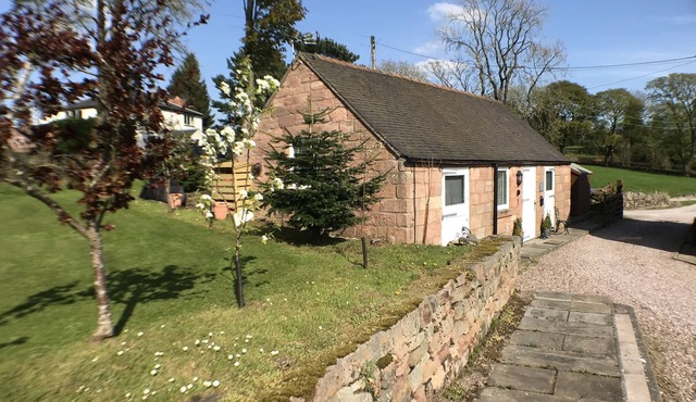 1 Bed Charming Cottage Barn Alton Towers Polar Bears Peak District