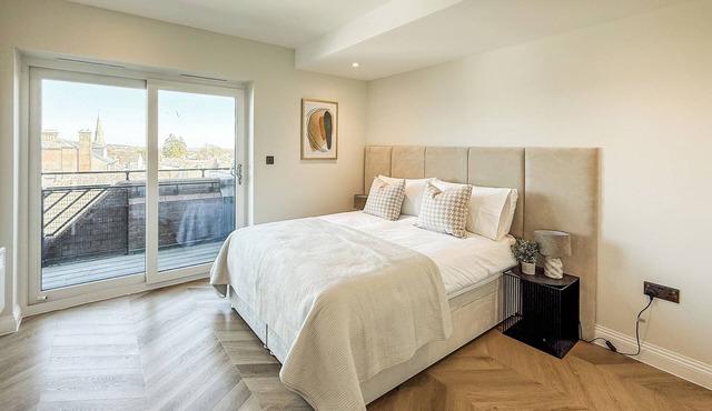 1 Bed Flat - Sleeps 2 - Parking - Wifi