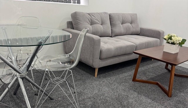 1 Bed Flat - Sleeps 2 - Parking - Wifi