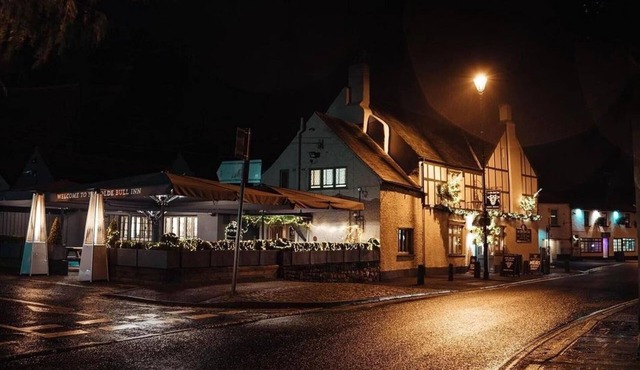 1 Bed Flat - Sleeps 2 - Parking - Wifi