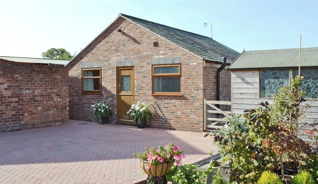 1 bedroom accommodation in Weetwood, near Kelsall