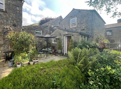 1 Bed in Buckden 78703