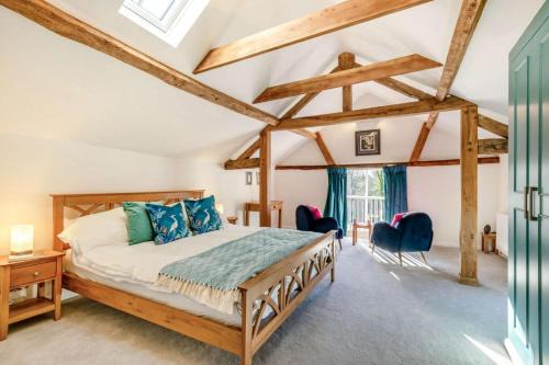 1 Bed in Eye oc-tch1