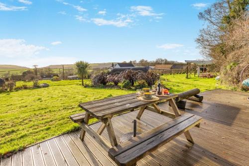 1 Bed in Widegates oc-j34234