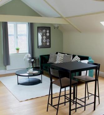 1 Bed Loft - Sleeps 2 - Parking - Wifi