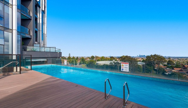 1-Bed Pad with Modern Amenities, Pool & Gym