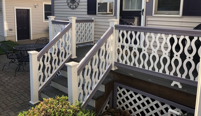 1 Bed Room/ full bath Apt with Kitchen & Living room attached to Purple Starfish