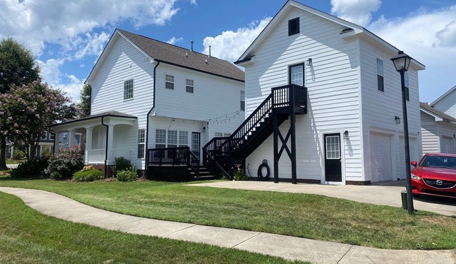 1 Bed studio in Davidson Close to restaurants and nature trails