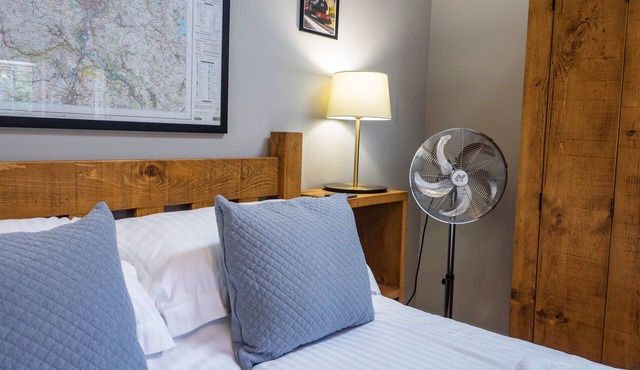 1 Bed Studio in Two Dales, Near Matlock & Bakewell