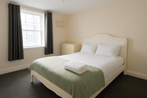 1 bed town apartment