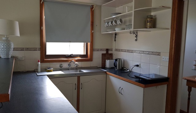 1 Bedrm Self contained cottage next to vines. Relaxed and quiet atmosphere. nn