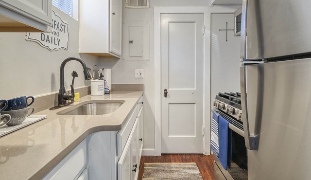 1 bedroom, 1 bath basement unit in beautiful downtown Chelsea