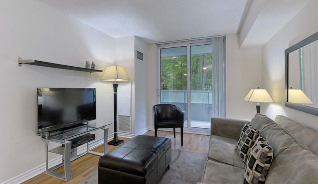 1 Bedroom/1 Bathroom Suite