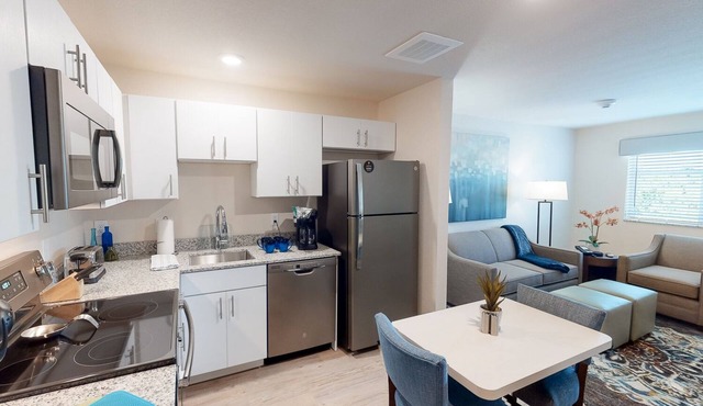 1 Bedroom 1 Bath Furnished Apartment