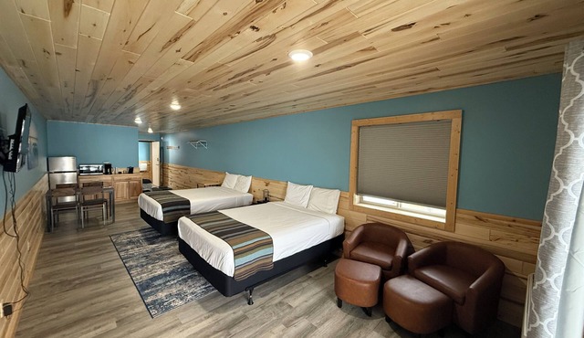 1-bedroom 1 bath hotel room located at Cass Lake LodgenHotel 1
