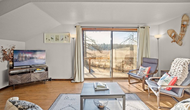 1 Bedroom, 1 Bath House In The Woods, Sleeps Up to 4