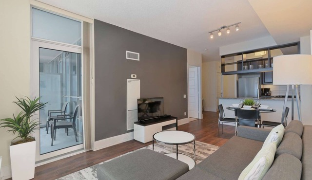 1 Bedroom/1 Bathroom Suite