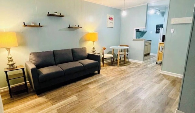 1 bedroom/1 bathroom- great for long term guests